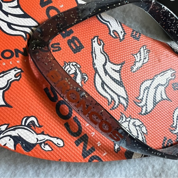 NFL Denver Broncos Flip Flops - Picture 5 of 8